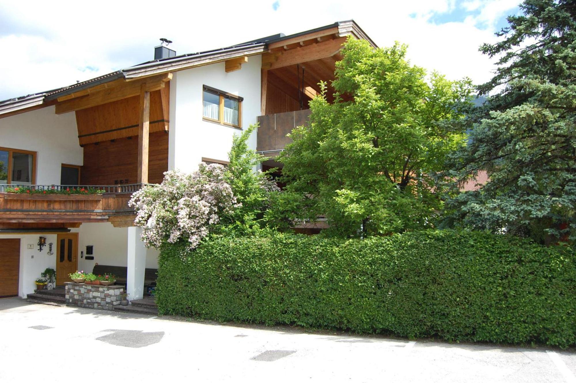 Haus Hager Panzió Schlitters Kültér fotó
